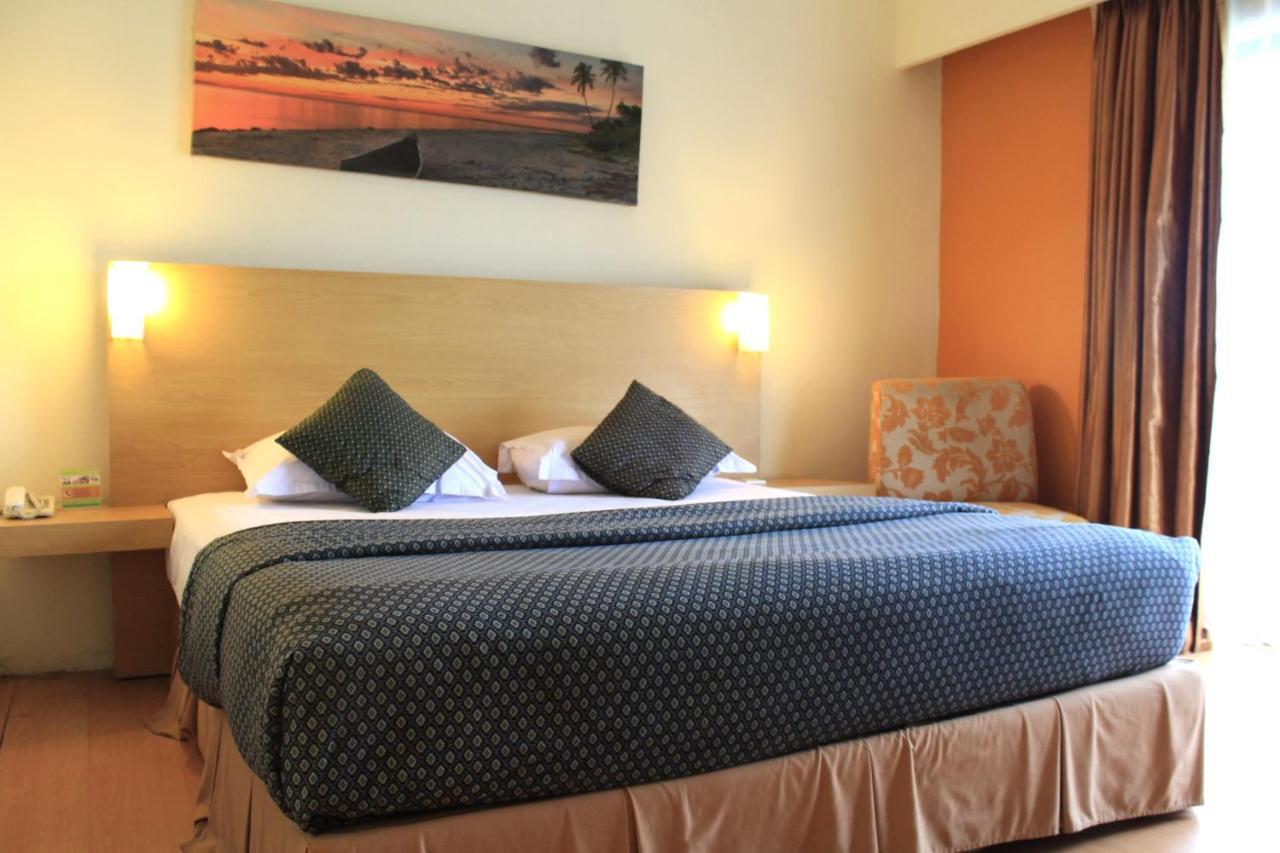 Lux Tychi Hotel Malang Ngoại thất bức ảnh